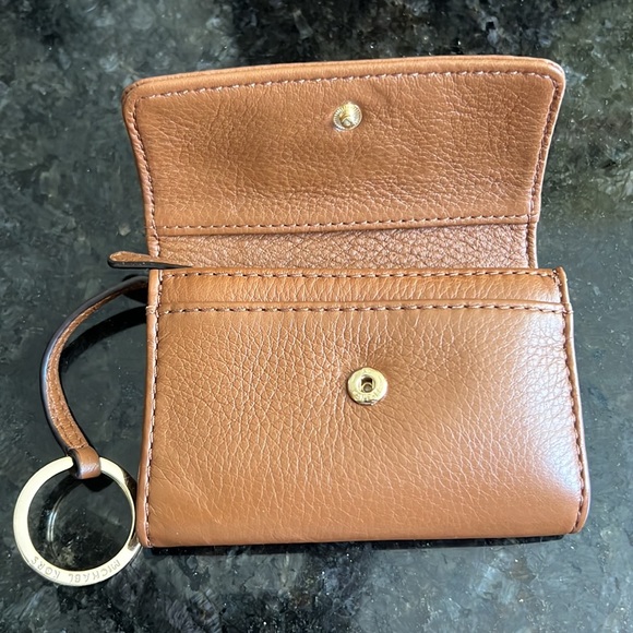 Michael kors wallet - Picture 2 of 8